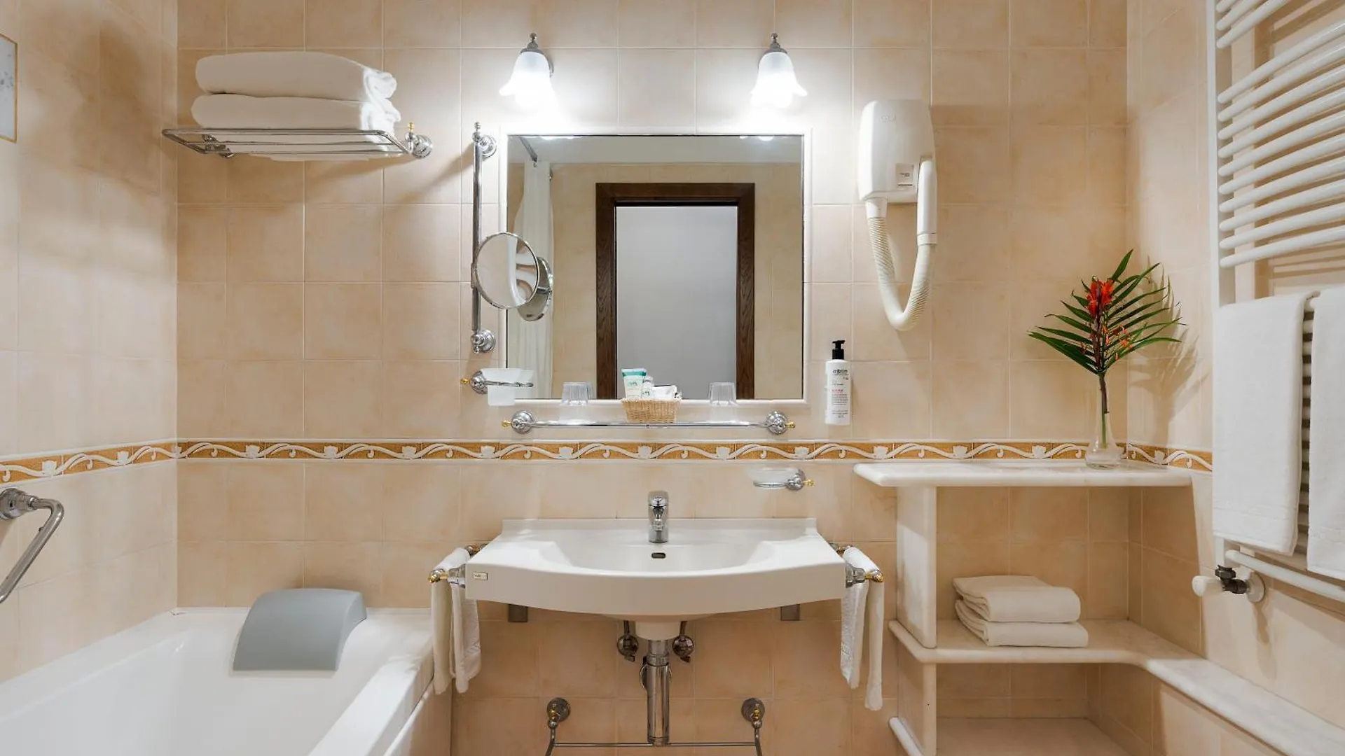 Hotel Villa Schuler Таормина 4*,