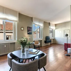 https://suite-santa-tecla.italymilanhotels.net